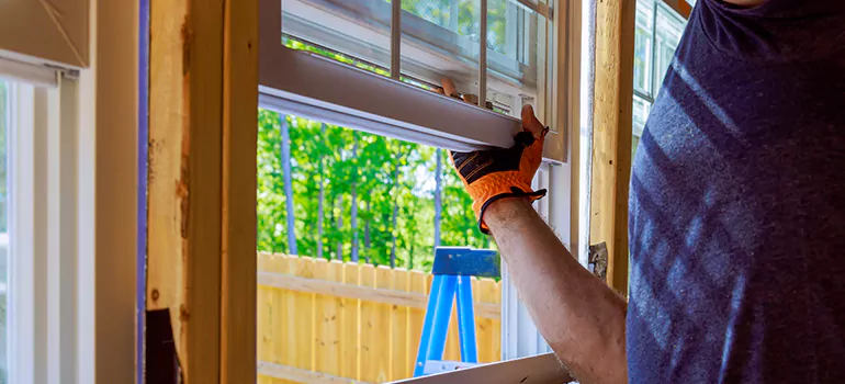 >Bay Window Curtain Rail Track in Homestead, FL